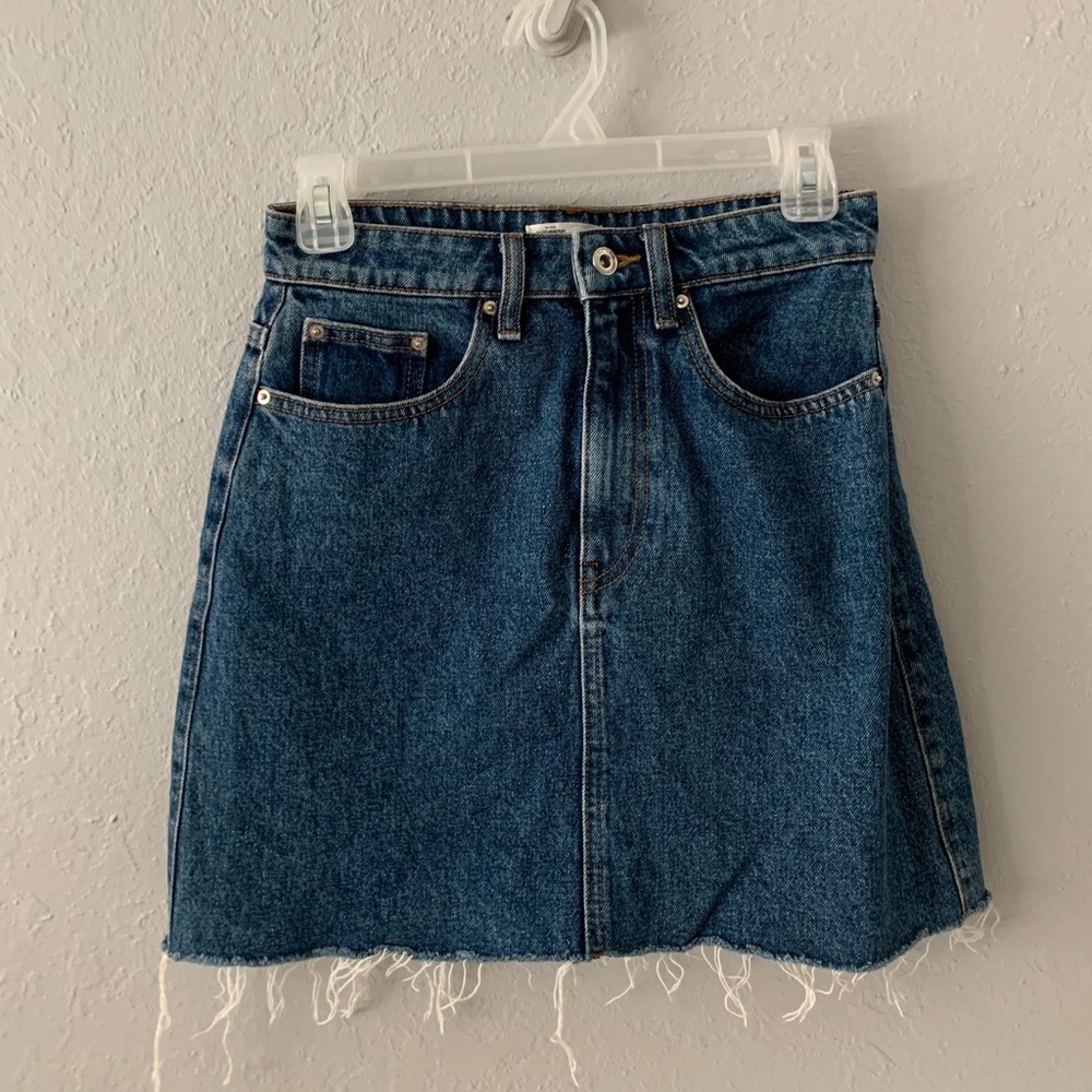 ZARA raw denim skirt. Vintage wash